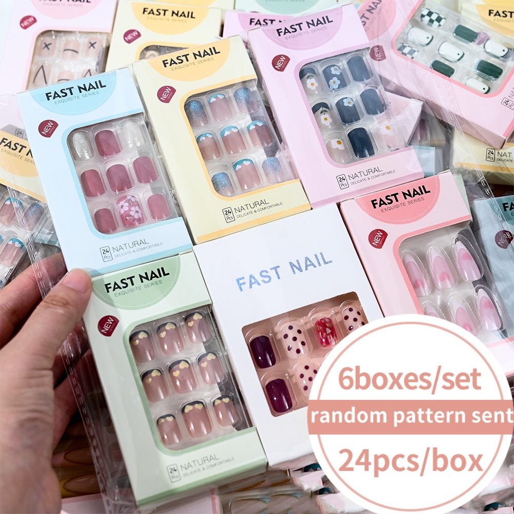 Nail Art Aesthetic - 6 กล่อง/ชุด เล็บปลอมทรงสั้นทรงเหลี่ยม ลายหัวใจ ดีไซน์หลากหลาย ส่งแบบสุ่ม