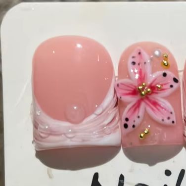 Nail Art Leopard - ชุดเล็บปลอมสีชมพูไล่เฉดแบบสั้น 10 ชิ้น/ชุด พร้อมลายเสือดาว สำหรับสาวเท่ๆ ฤดูร้อน