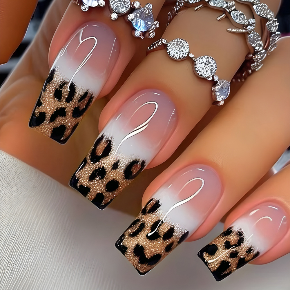 Nail Art Leopard - 24 ชิ้นเสือดาวพิมพ์ออกแบบเล็บปลอมสําหรับผู้หญิงความยาวกลางบัลเล่ต์เล็บปลอมแบบใช้ซ้ําได้เล็บฝรั่งเศสเคล็ดลับเล็บชุดกดบน
