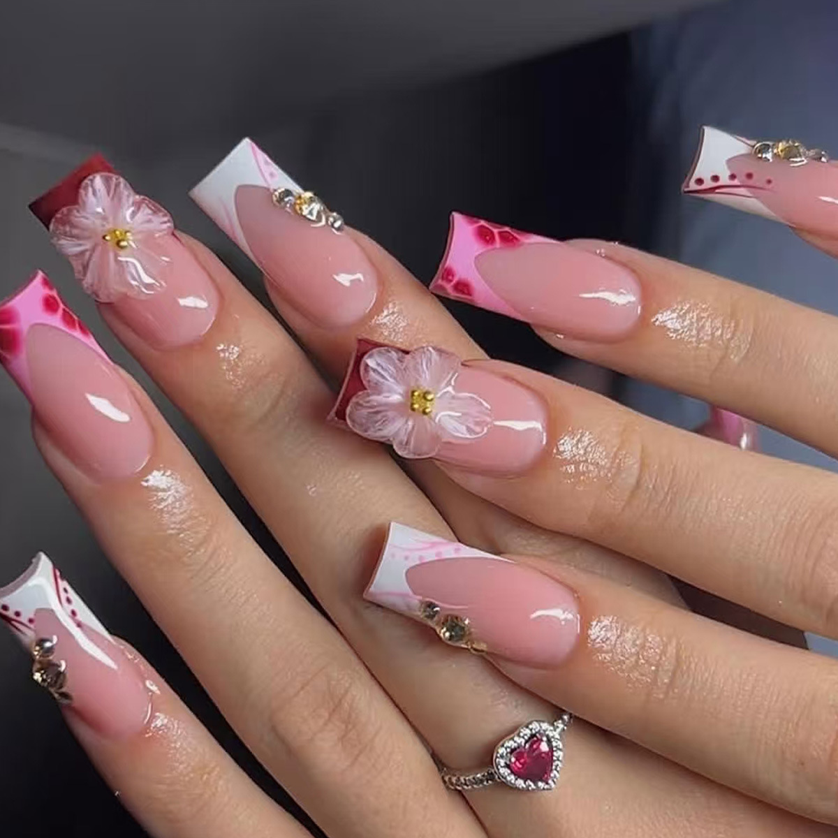 24 ชิ้นสวมใส่สแควร์กดบนเล็บฤดู - Nail Art Aesthetic บทวิจารณ์และราคา
