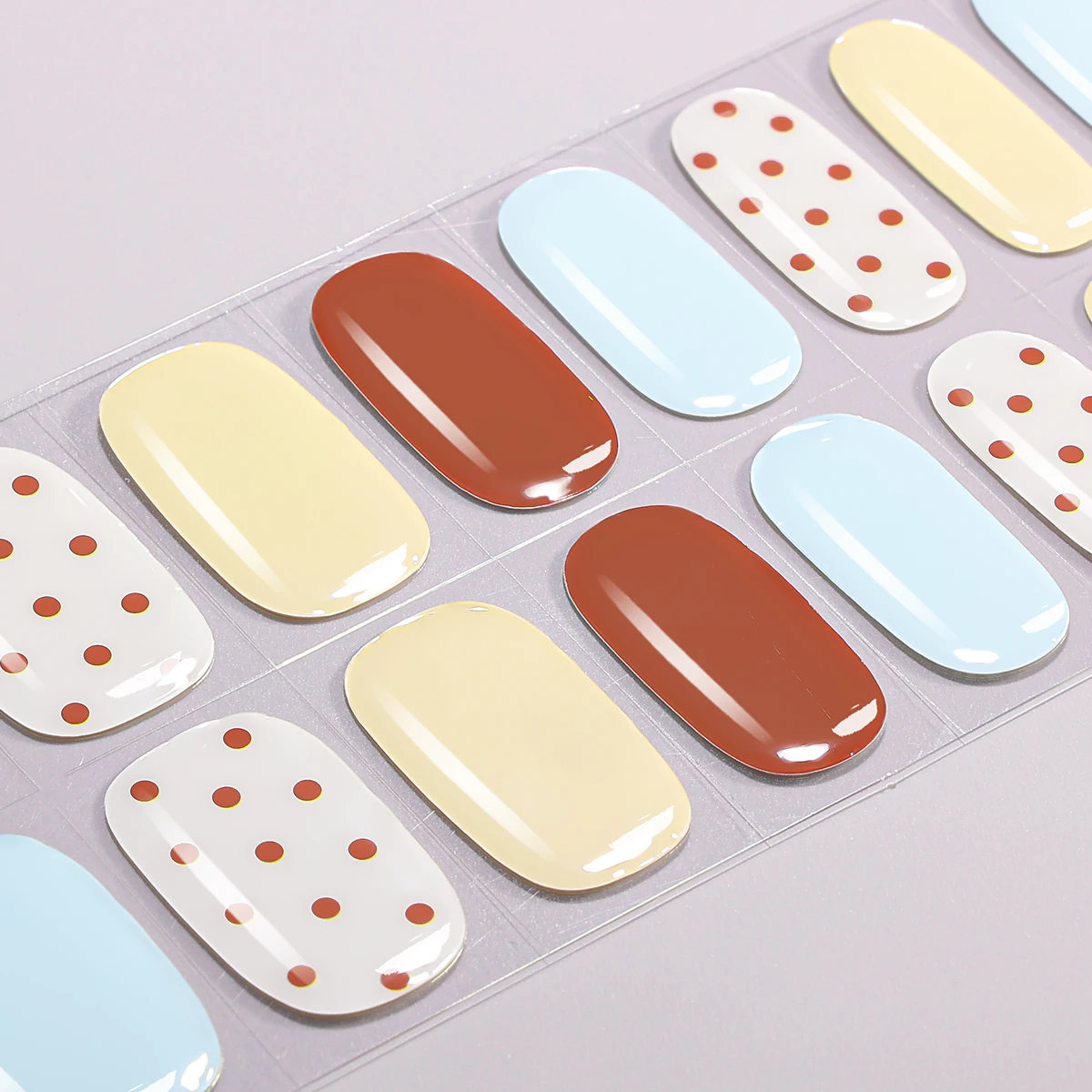 แผ่นเจลติดเล็บลายเสือดาวแบบกึ่ - Nail Art Leopard บทวิจารณ์และราคา