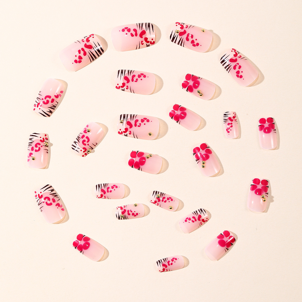 เล็บปลอม 3 มิติ สำหรับผู้หญิง  - Nail Art Leopard บทวิจารณ์และราคา