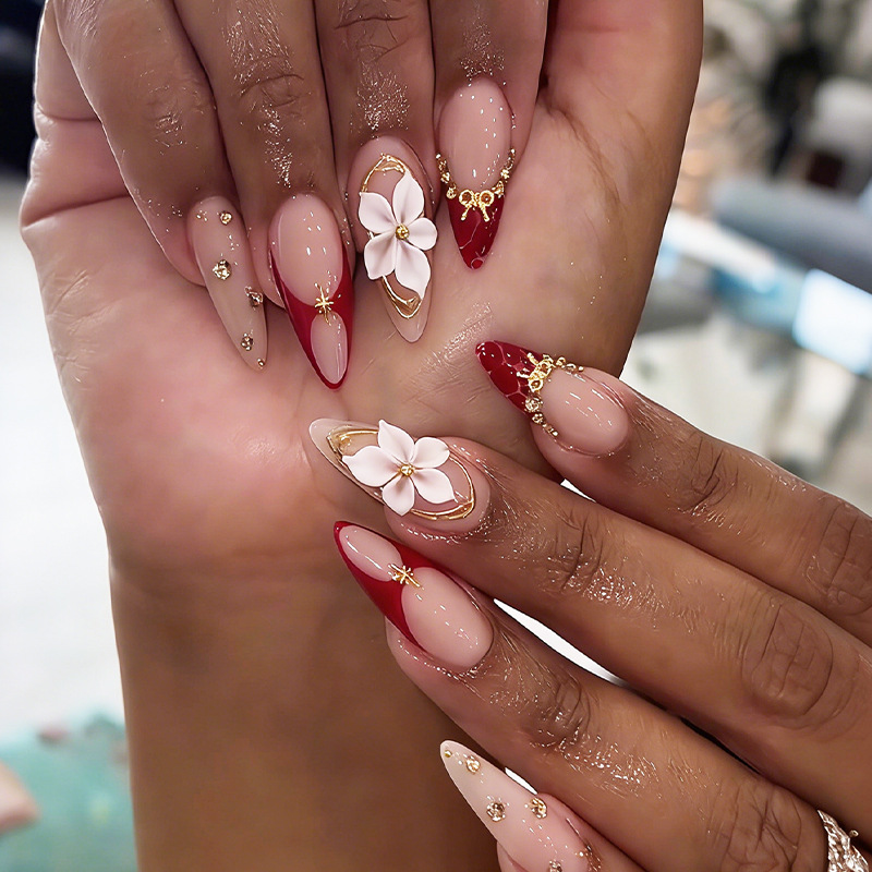 ชุดเล็บปลอมแบบกดติด 24 ชิ้น ลา - Nail Art Aesthetic บทวิจารณ์และราคา