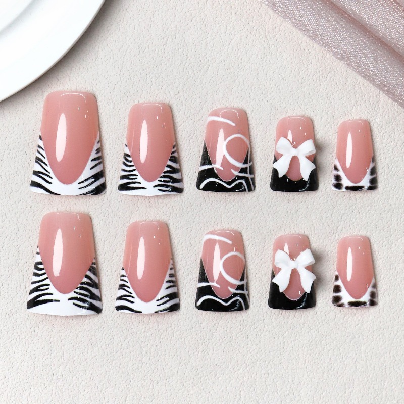 เล็บปลอมแบบติดกาวลายเป็ดสีดำเร - Nail Art Zebra บทวิจารณ์และราคา